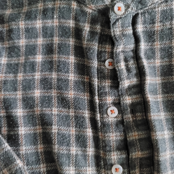 Bout'Chou Boutique button down top 24mos - Picture 3 of 5